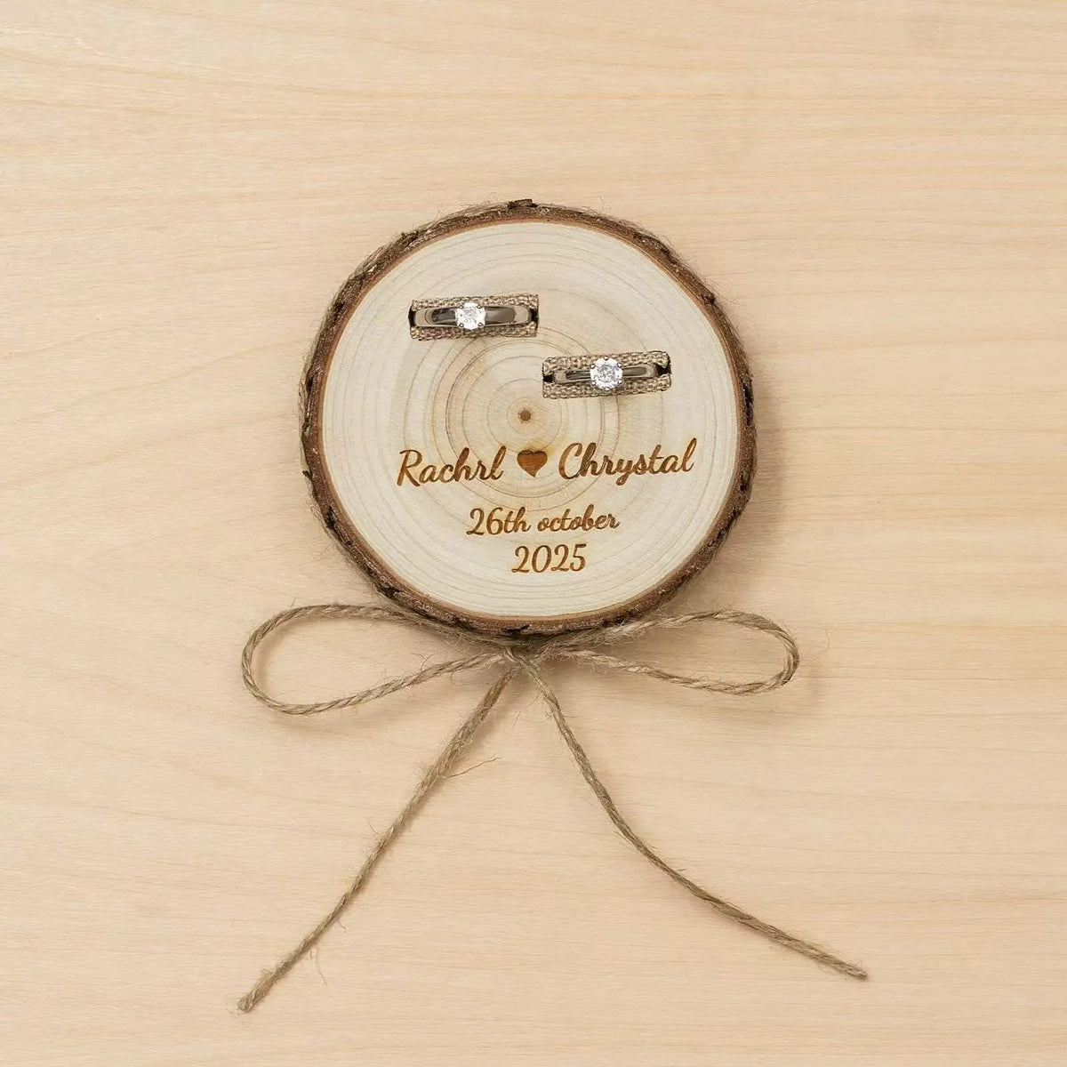 Porte-Alliances Rondin de Bois Personnalisé – Mariage Champêtre