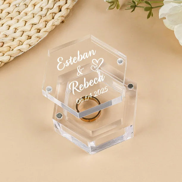 Boîte à Alliances Hexagonale en Acrylique Transparent – Gravure Personnalisée