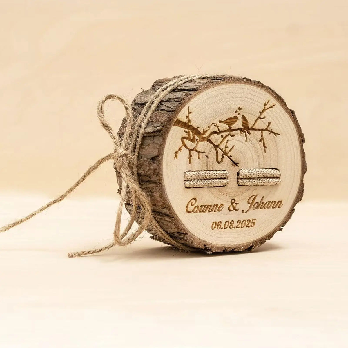 Porte-Alliances Rondin de Bois Personnalisé – Mariage Champêtre