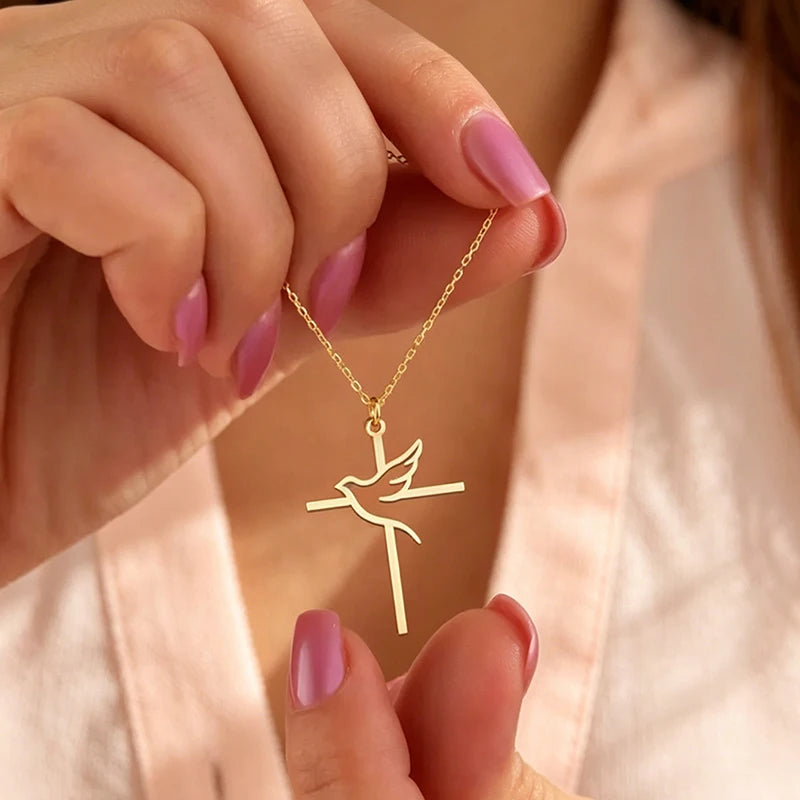 Collier Croix et Colombe de la Paix – Acier Inoxydable Doré ou Argenté