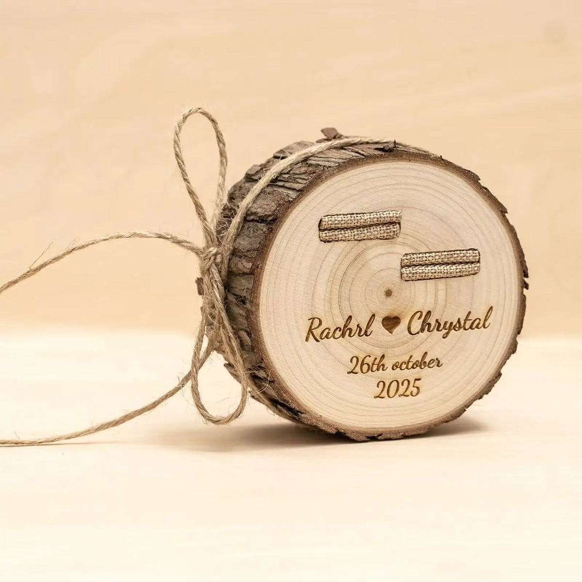 Porte-Alliances Rondin de Bois Personnalisé – Mariage Champêtre