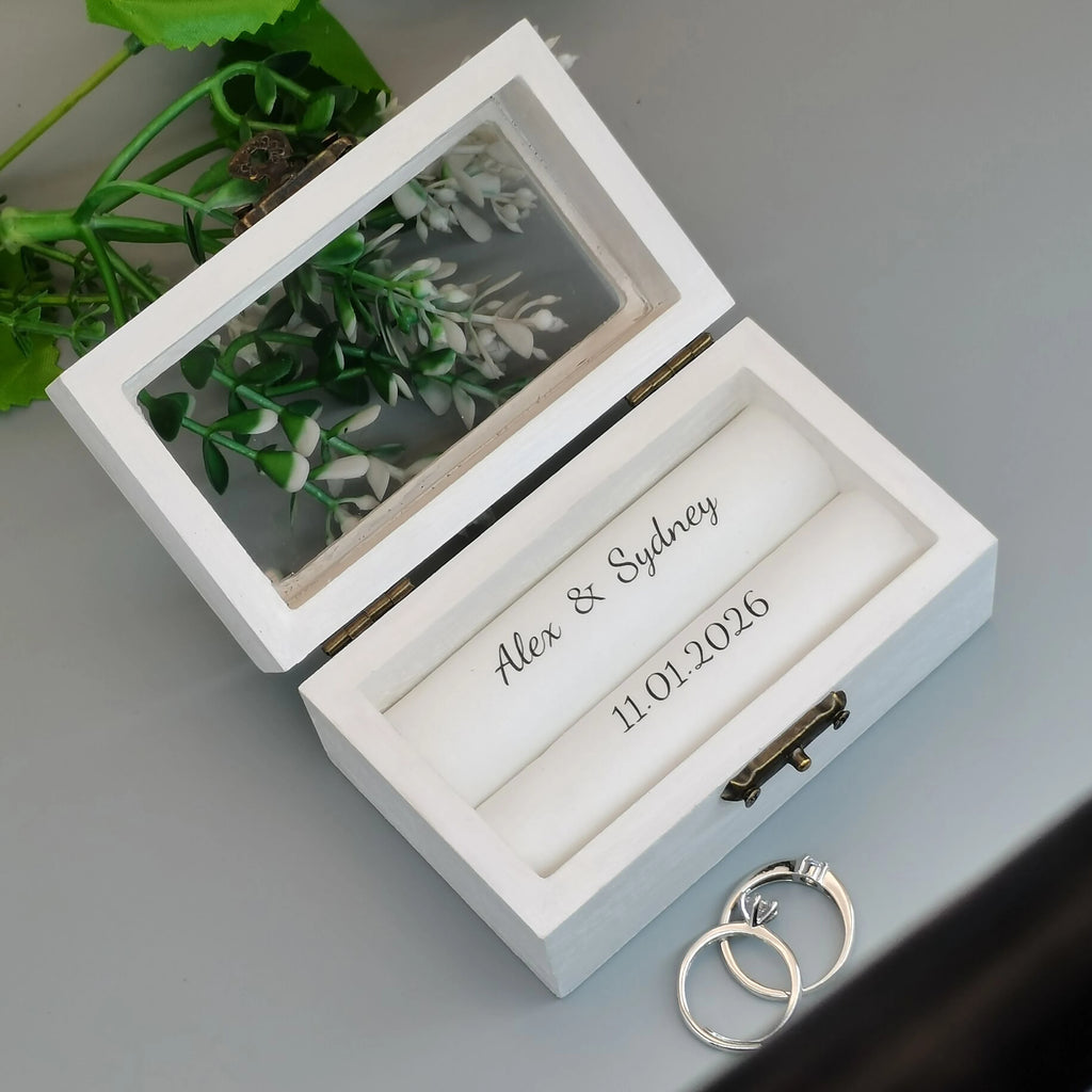 Boîte à Alliances en Bois Blanc Personnalisée – Prénoms & Date de Mariage