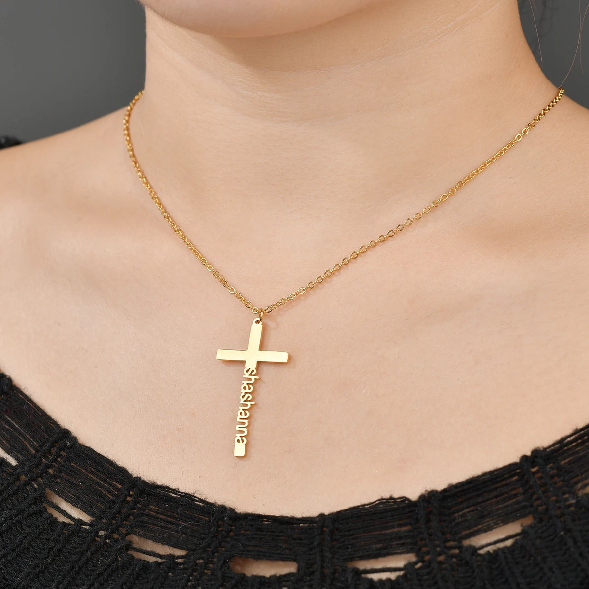 Collier Croix Personnalisé au Prénom – Cadeau de Baptême & Communion