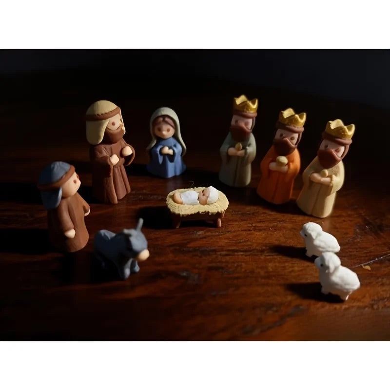 Mini Crèche de Noël dans sa Boîte en Métal – Nativité de Poche