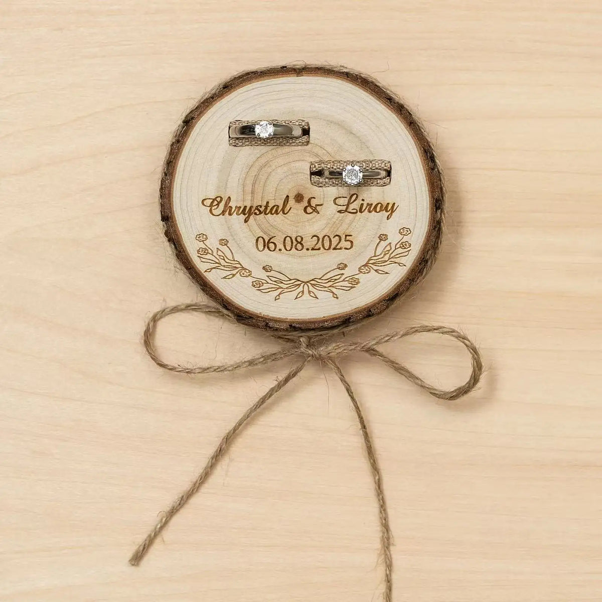 Porte-Alliances Rondin de Bois Personnalisé – Mariage Champêtre