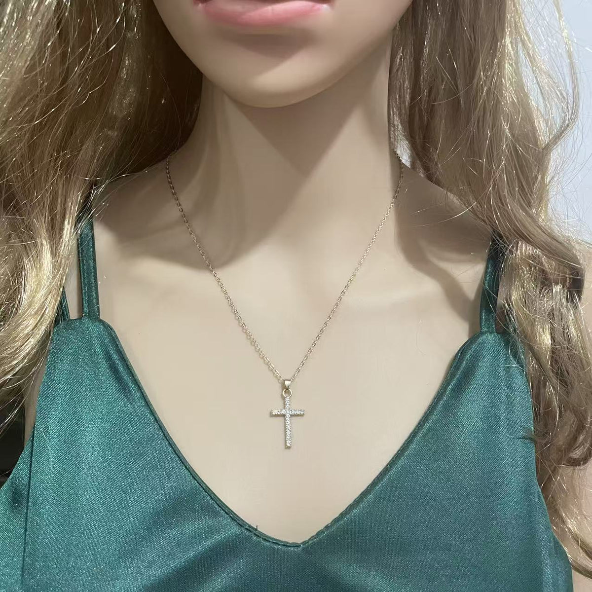 Collier de Croix Scintillante